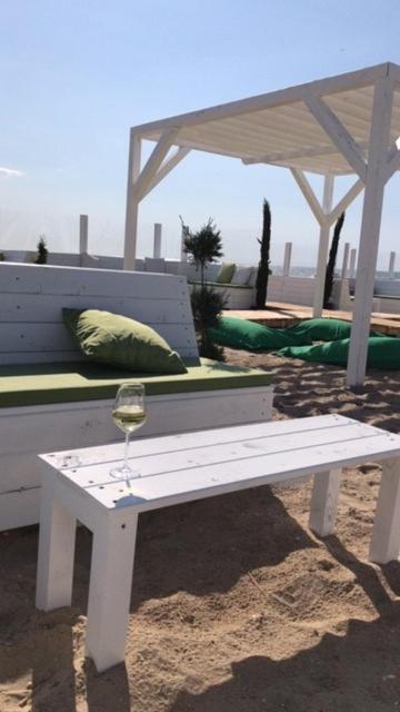 Vakantie Appartement Allure, Met Zuidgericht Tuintje Oostende Eksteriør billede